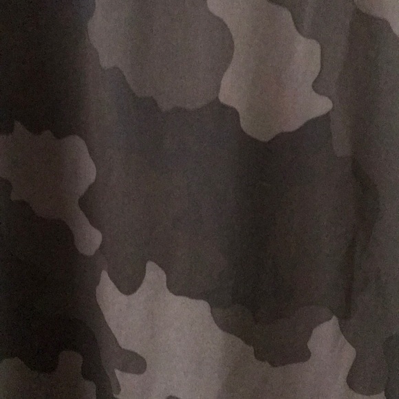 Torrid 3x dark camo racerback tank - Picture 2 of 2